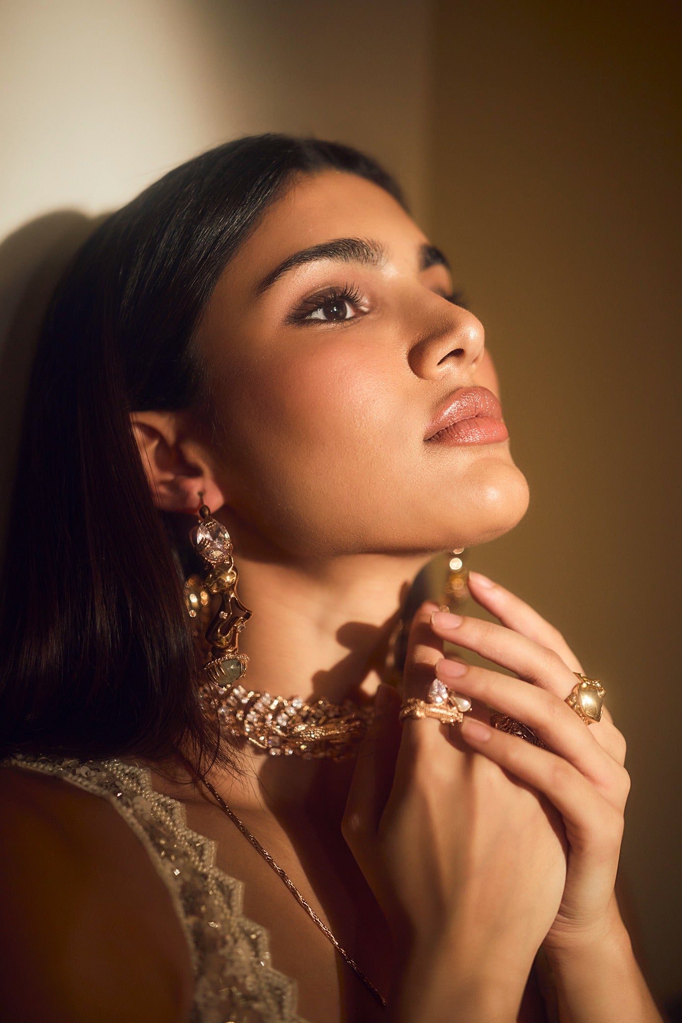 Alizeh Agnihotri In Sphinx Leopard Hoops in Prehnite