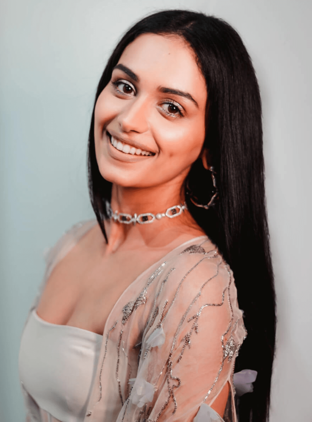 Manushi Chillar Celebrity Jewellery Online