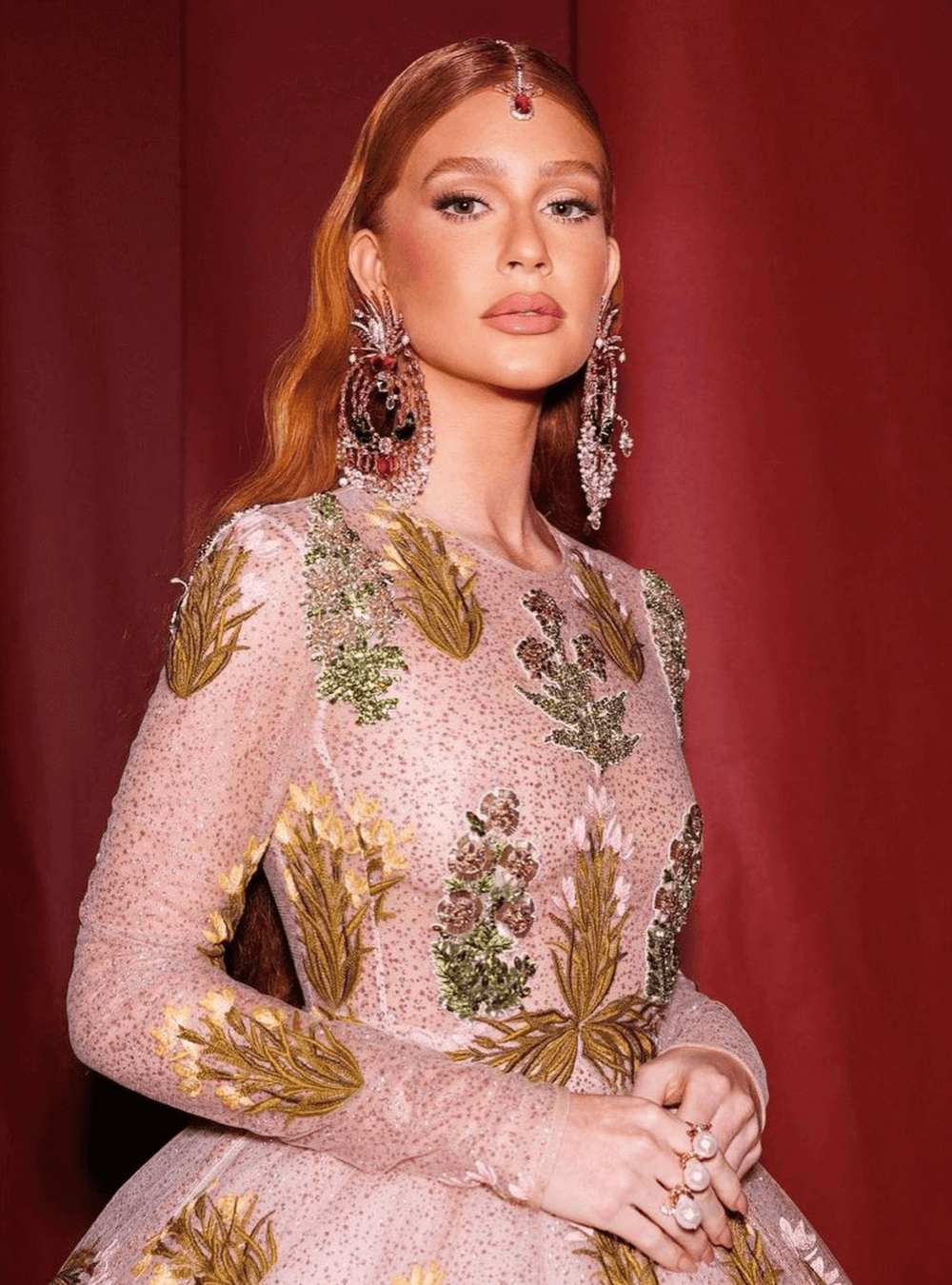 Marina Ruy Barbosa Wearing Palm le Grande Earrings