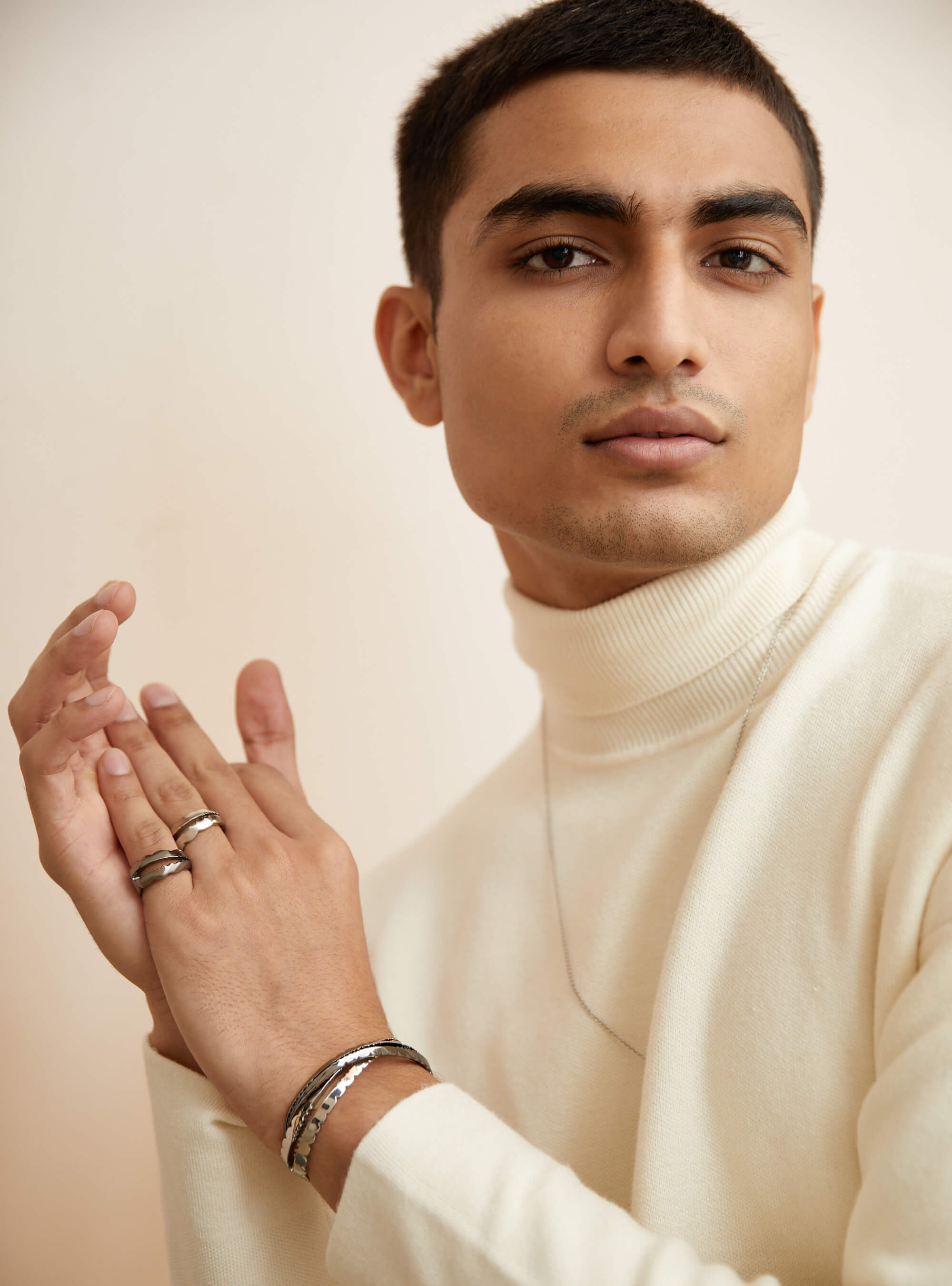 Mens luxurious ring