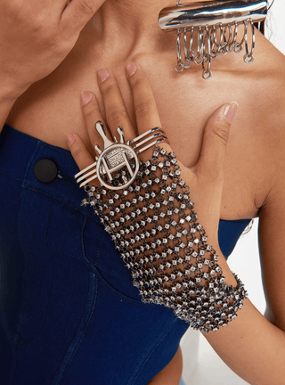 Drip "OH" Chainmail Gloves In Rhinestone in 22 KT silver