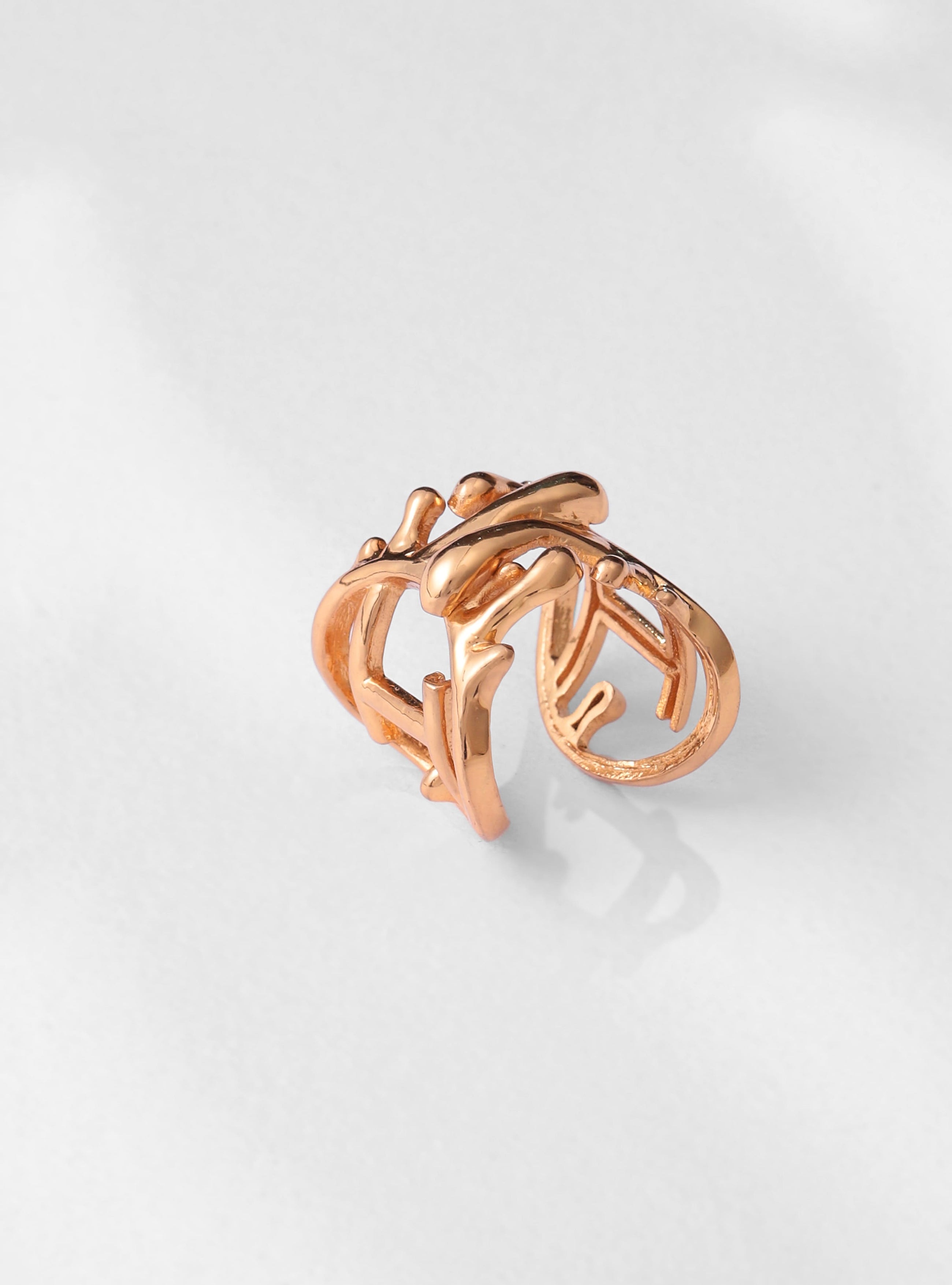 designer crossover gold ring