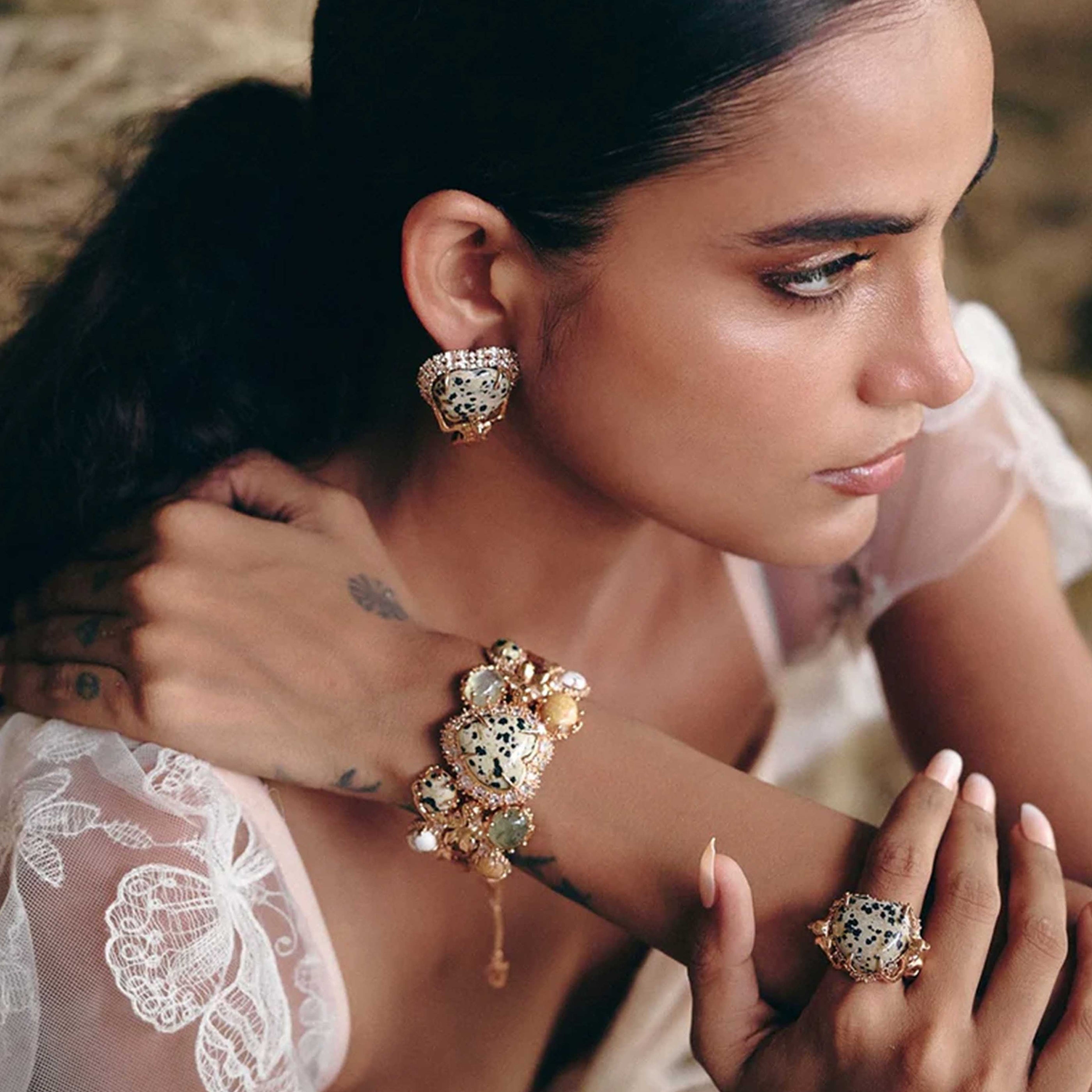 Top Bracelet Trends Every Woman Should Try This Season