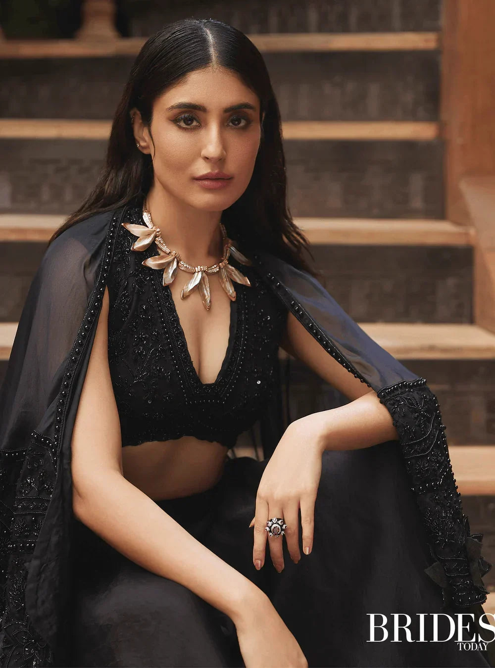 jewellery for black dress 