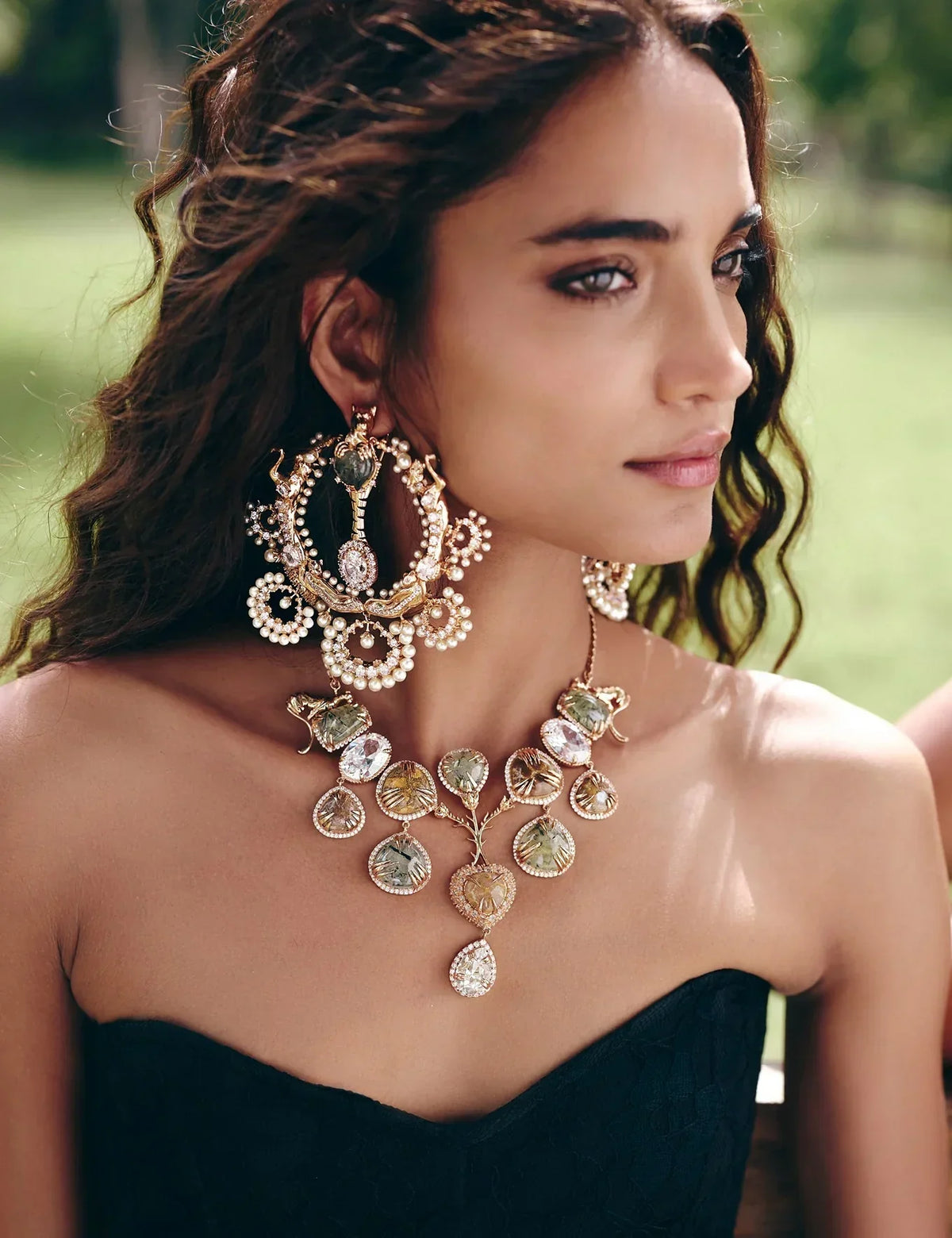 jewellery for off-shoulder dress 