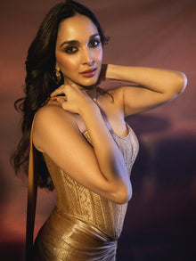 Kiara Advani In Crimson Crest Stud Earrings