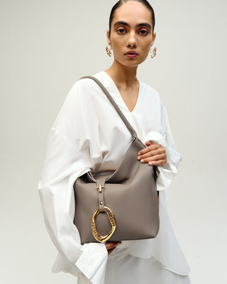 Le Sac Bag in  Greige Taupe