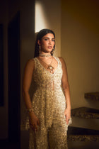 Alizeh Agnihotri In La Leopard Choker in Prehnite