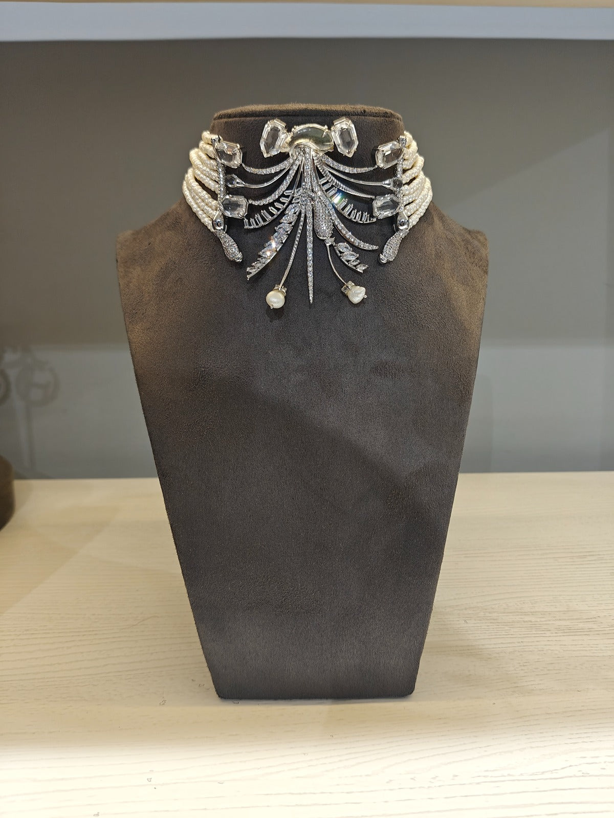 Alizeh In Le Palm Wildborne Choker