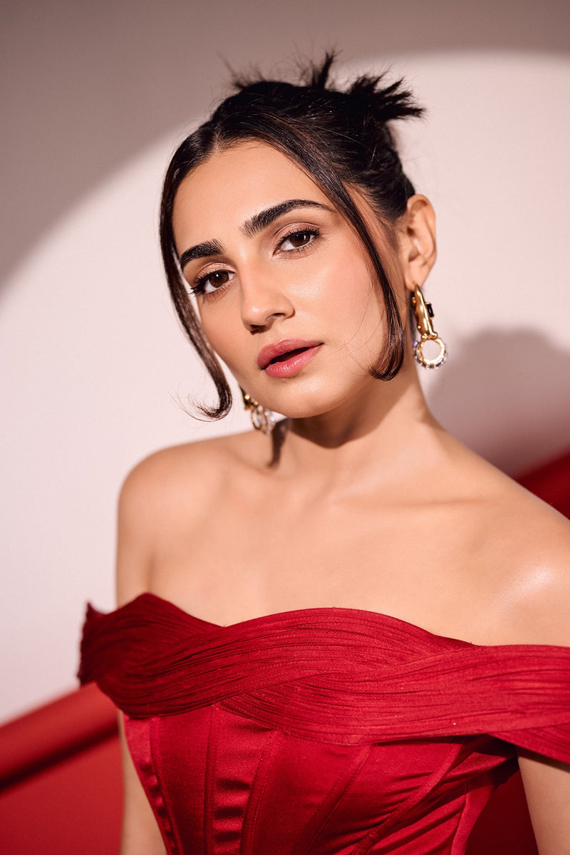 Vedika Pinto In Koko Sigil Crimson Earrings