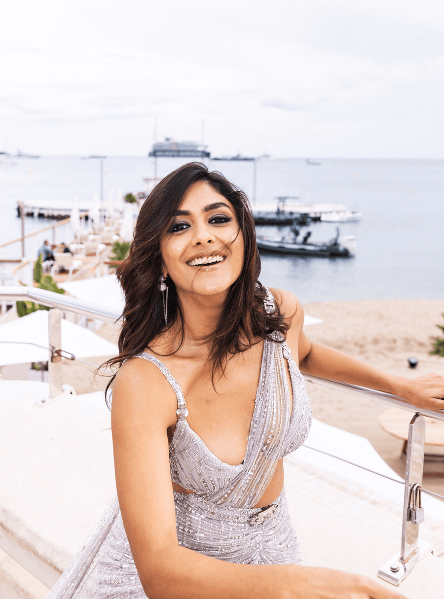Mrunal Thakur Long Earrings