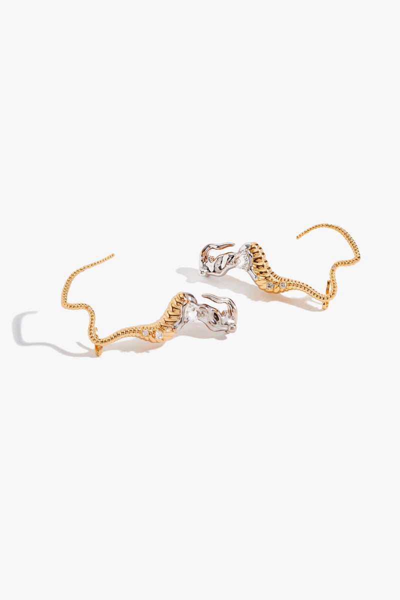 Seris Coil Ear Cuff