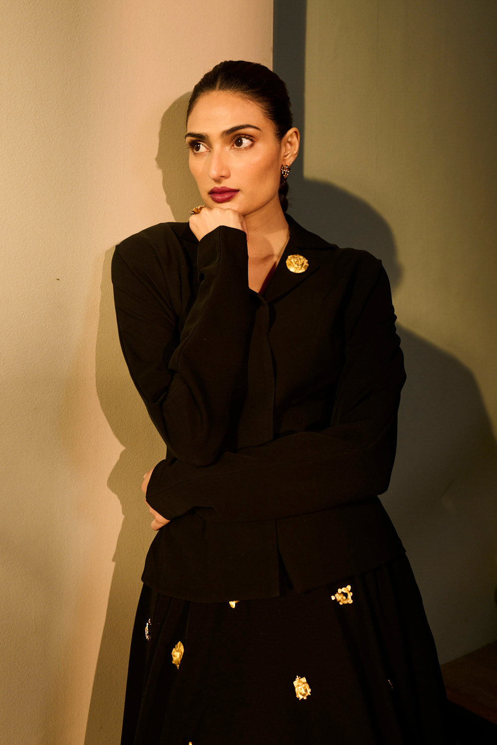 Pearls des Celeste Twisted Hoops Earrings