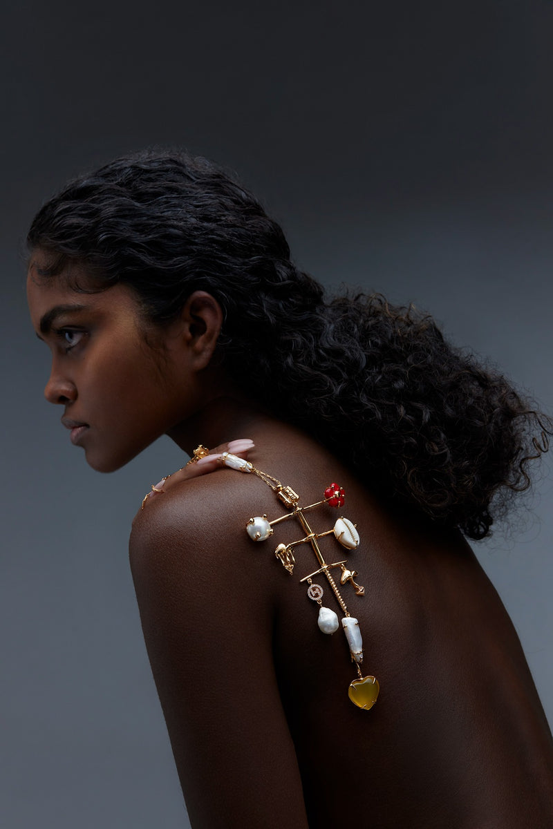 big gold pendant necklace 