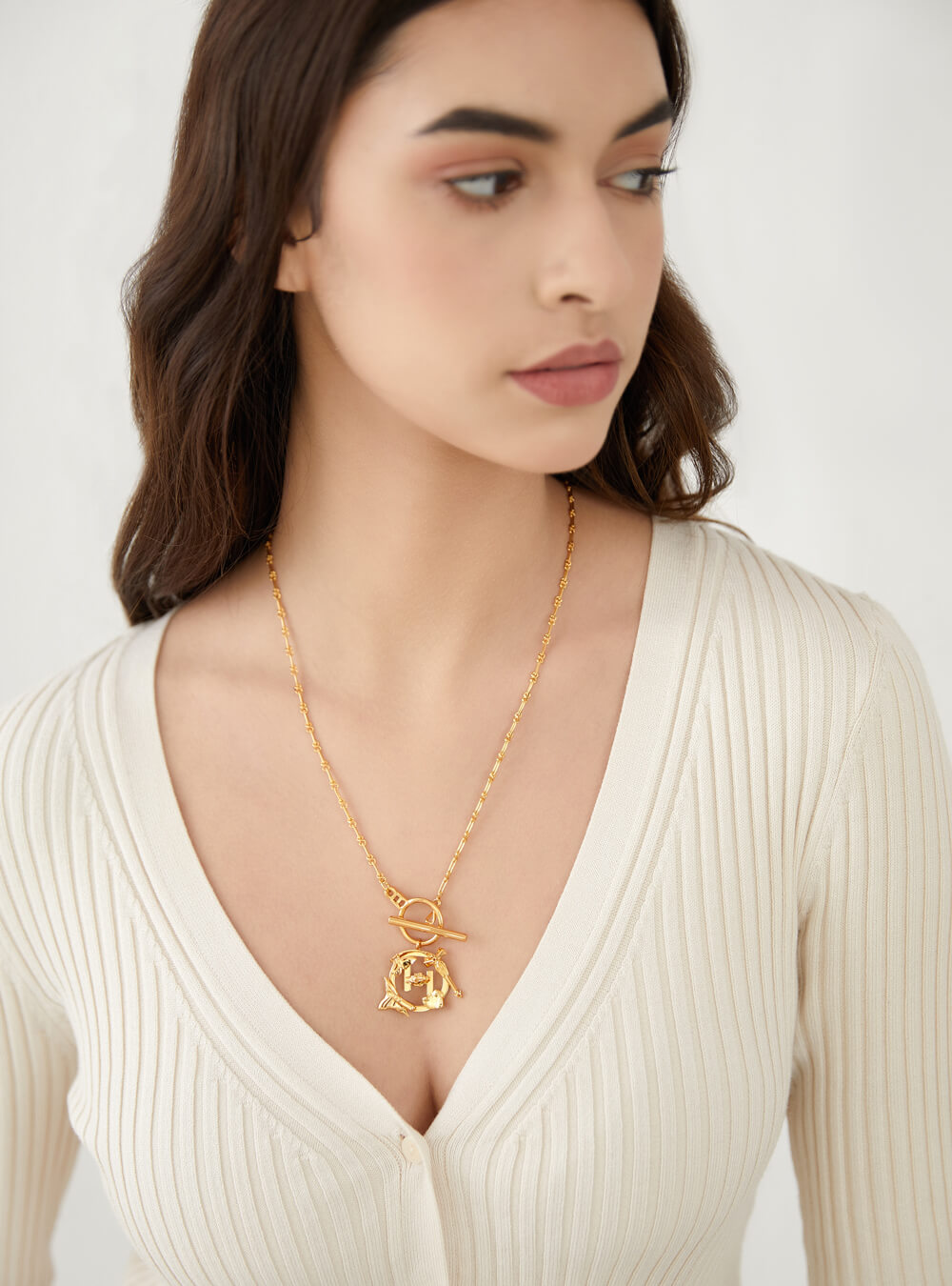 22kt gold pendant necklace