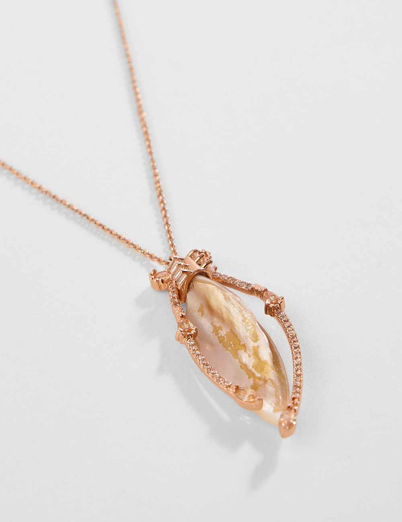 22kt gold pendant