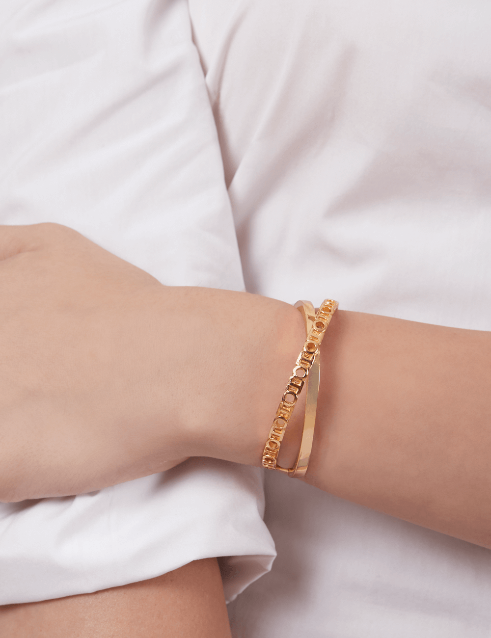 Buy Sophisticated Gold Bracelet At Best Price | Karuri Jewellers