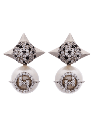 Studs earrings in silver  