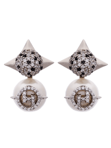 Studs earrings in silver  