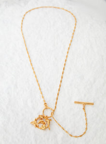Fashion Pendant Necklace In Gold