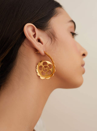 Designer OH Poppi Scallop Hoop Earrings in Gold Finish