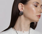Iridescent pearls stud earrings