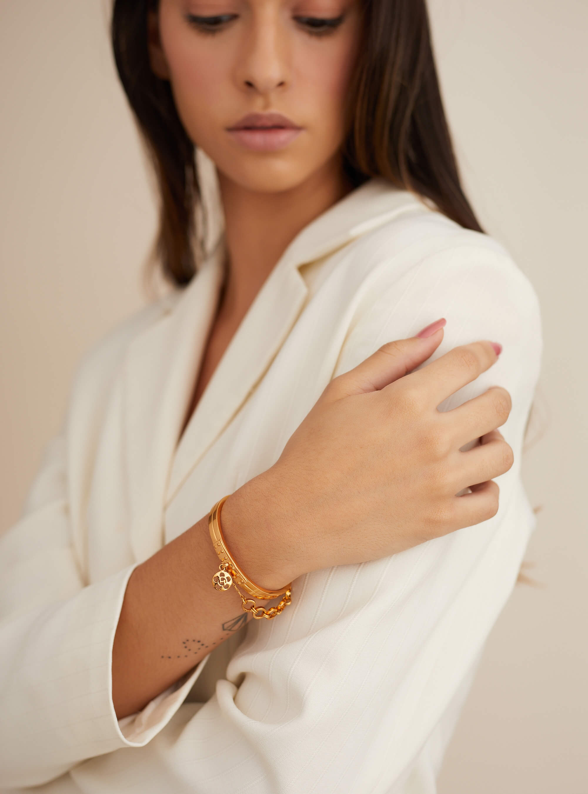 Modern Style Gold Handcuff