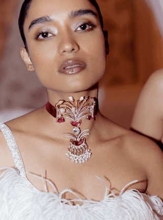 Le Sunset Fish Velvet Choker in Vintage Rose