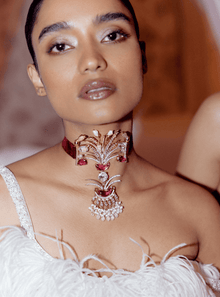 Le Sunset Fish Velvet Choker in Vintage Rose