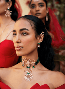 Le Palm Fish Velvet Choker in Jade Green