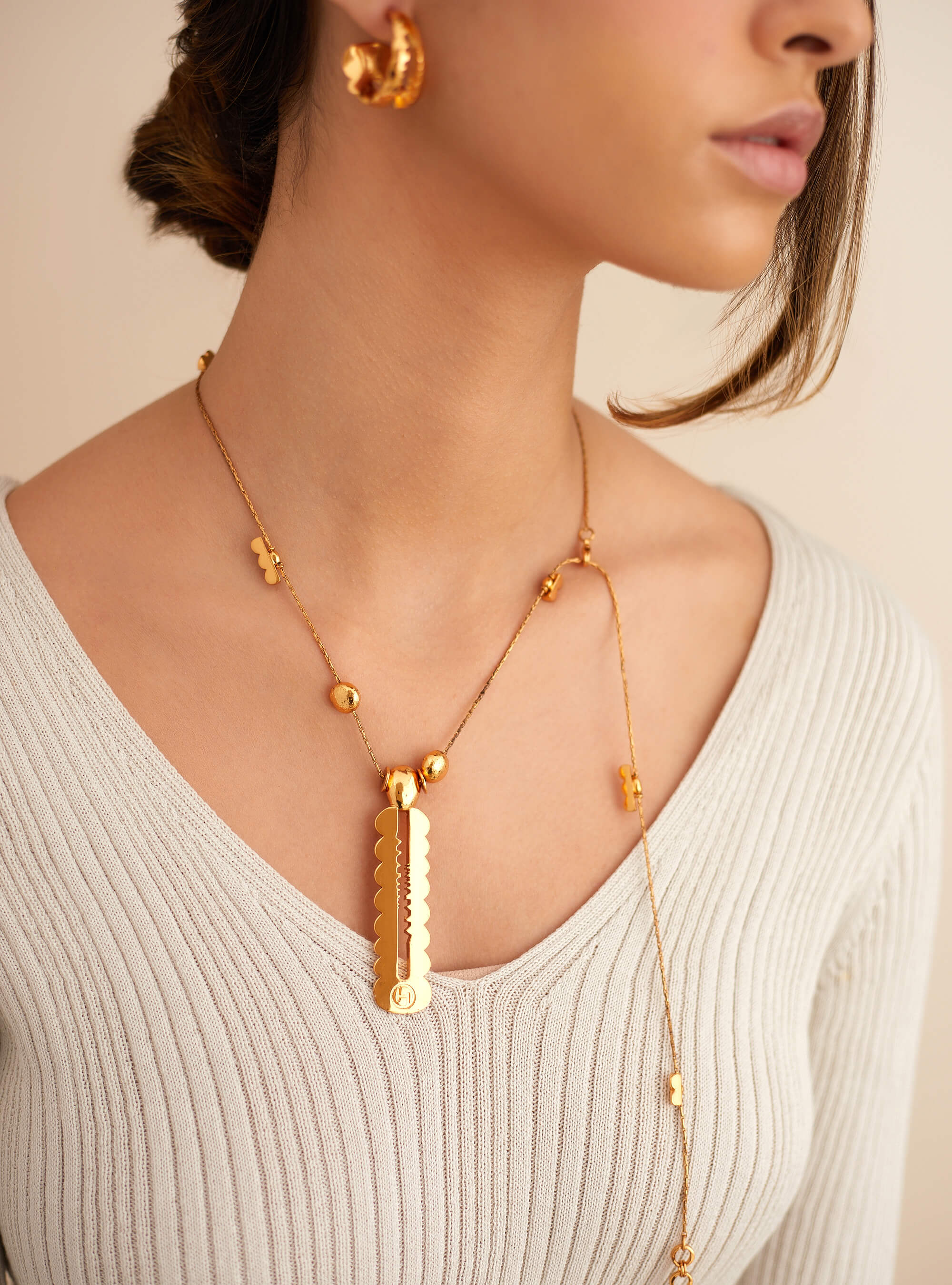 Outhouse XXL Epee Drop Pendant