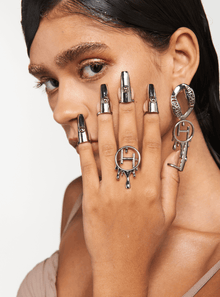OH Monogram Fingertip Ring In Silver Finish