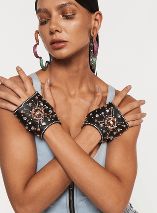Aesthetic OH Jewelled Leather Glovelettes In Black