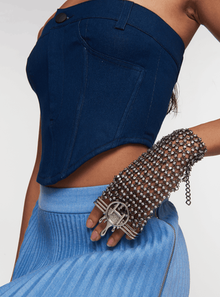 Drip "OH" Chainmail Gloves In Rhinestone gloves in 22 KT silver cubic zircon