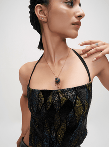 semi precious pendant necklace in gold 
