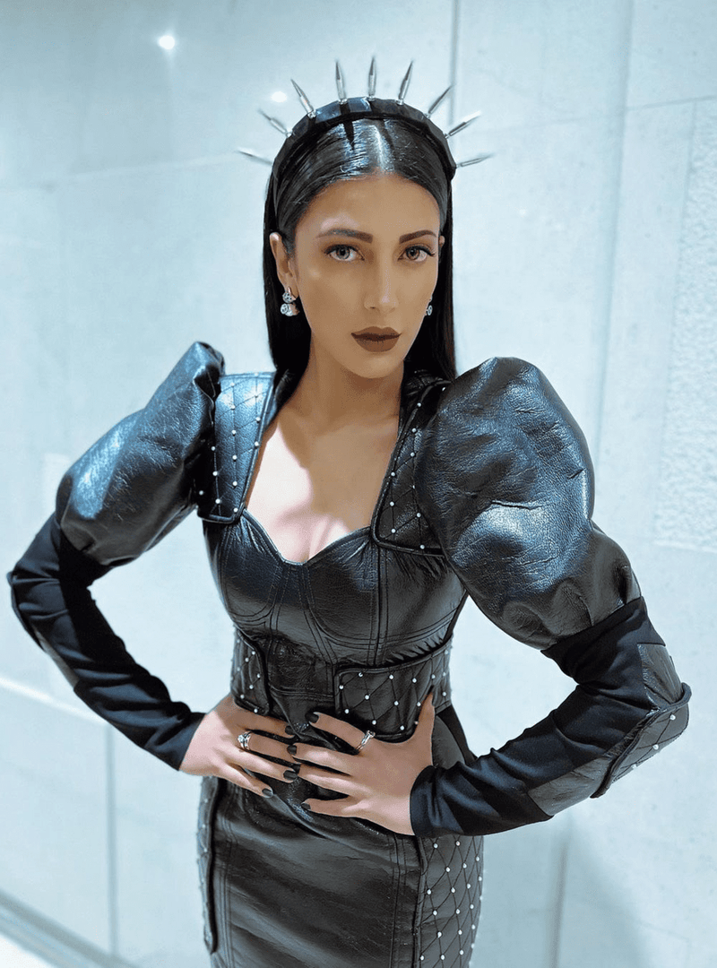 Shruti Hassan Wearing Outhouse Nova Stud Earrings