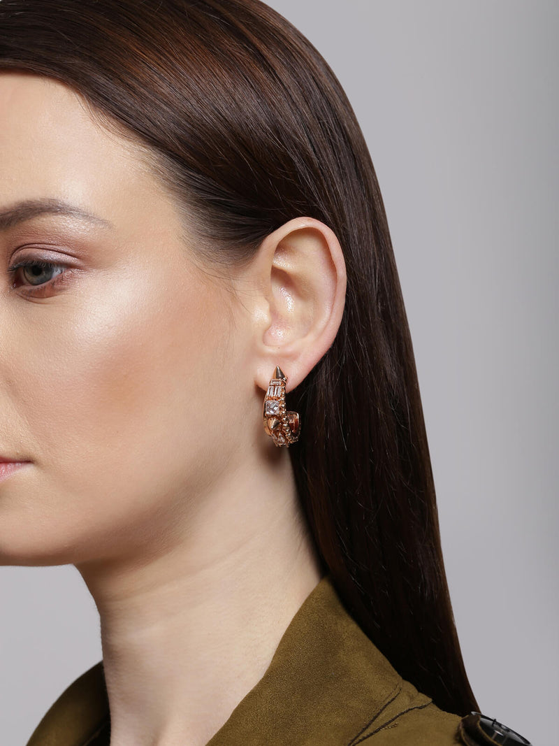 Earring studs in gold finish