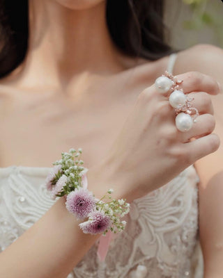 Alanna Panday Wearing The Paloma Pearl Double Finger Ring