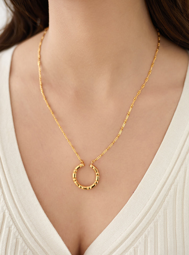 contemporary necklace