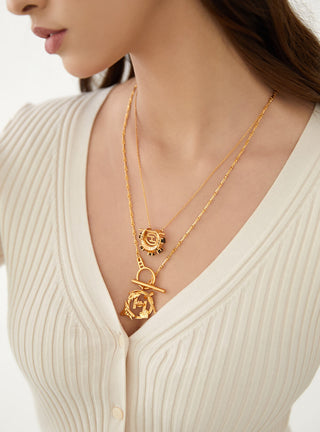 fancy gold pendant necklace
