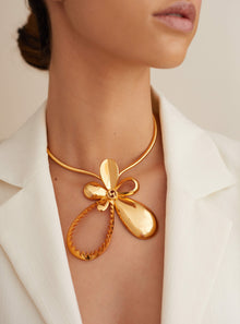 gold chunky necklace
