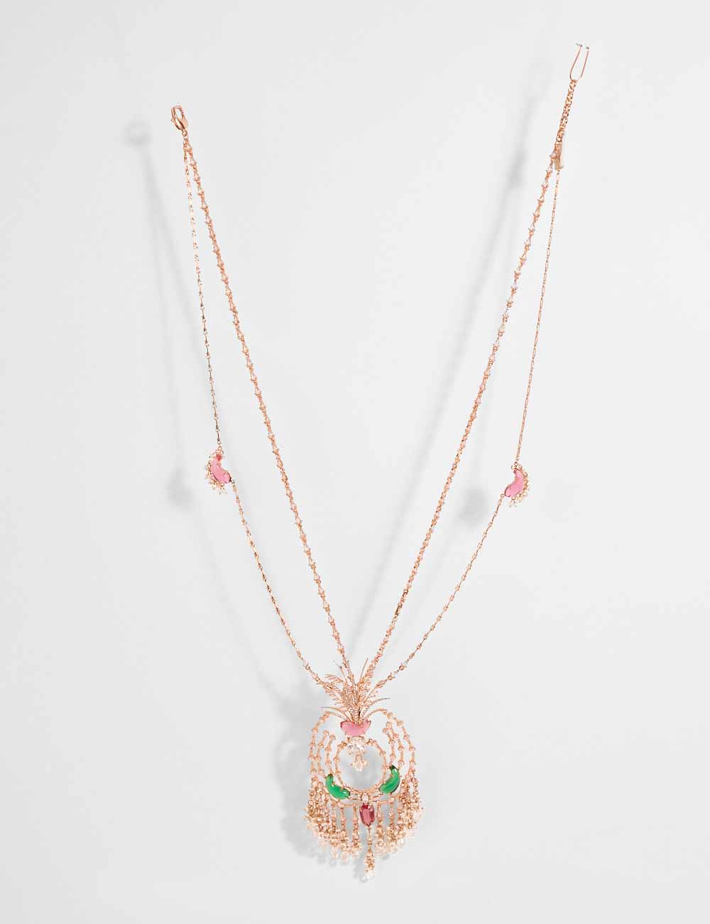 layered pendant necklace