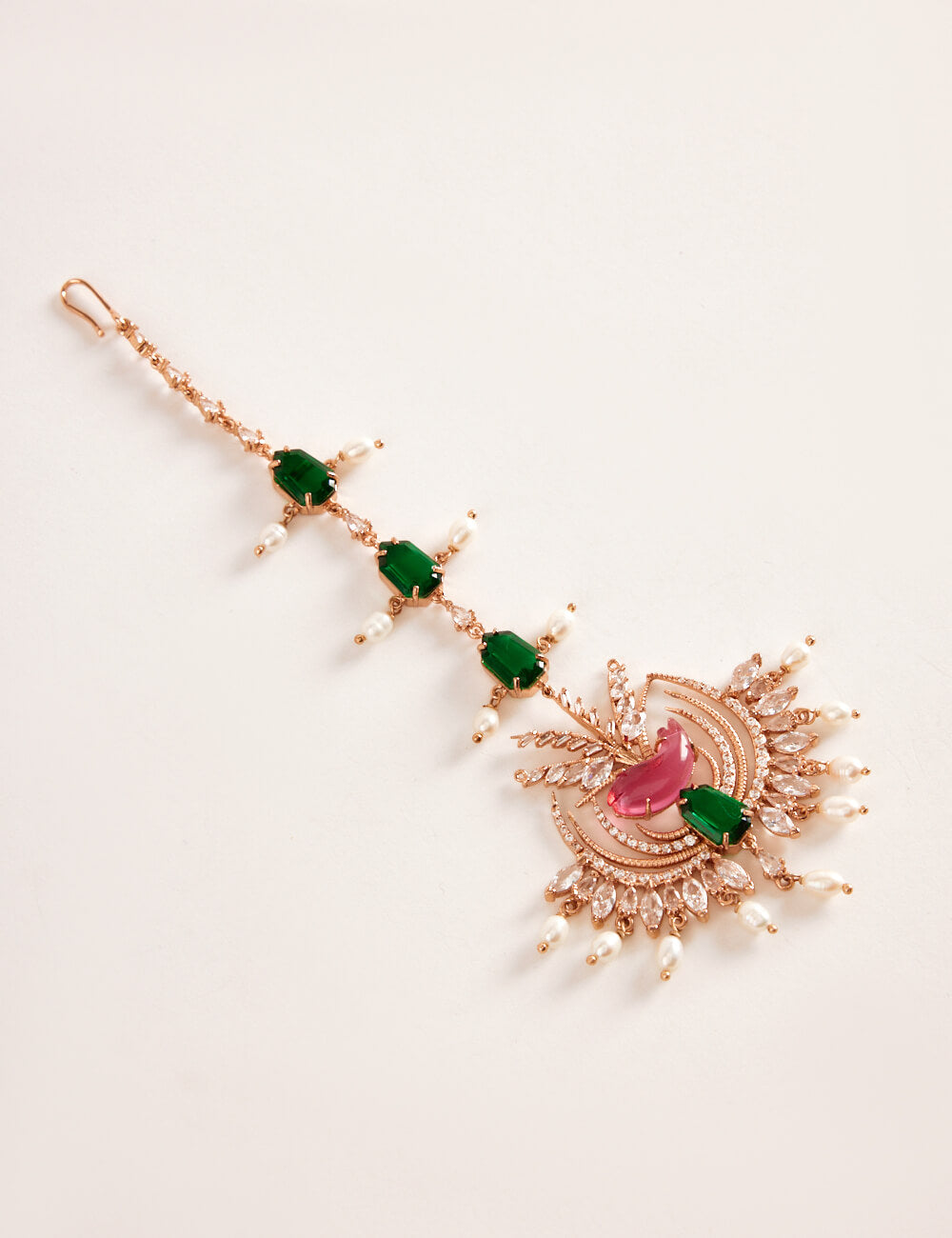 maang tikka for modern bride