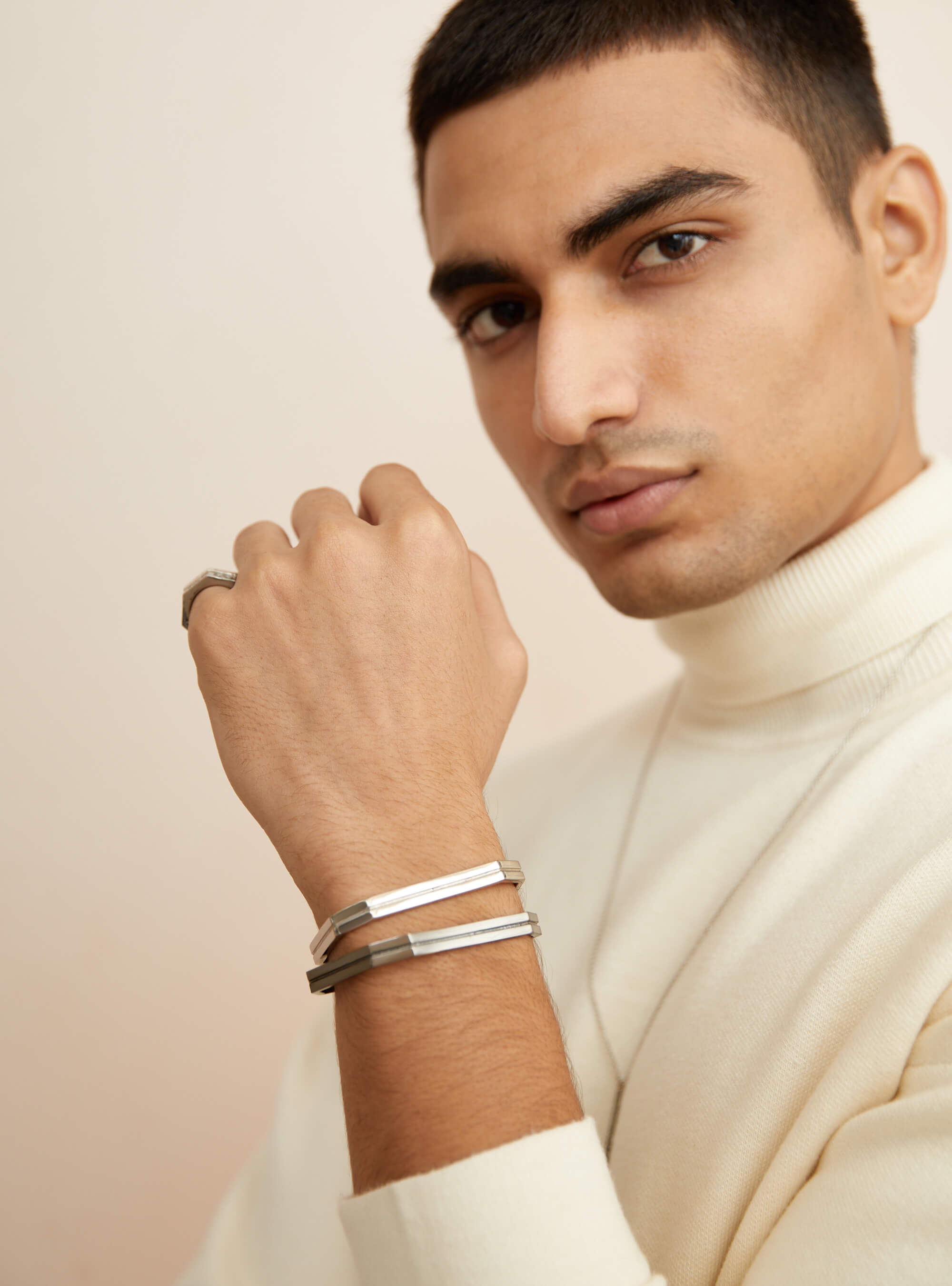 mens silver bolt handcuff